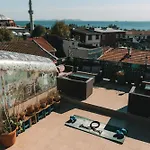 Green Life Apart Hotel